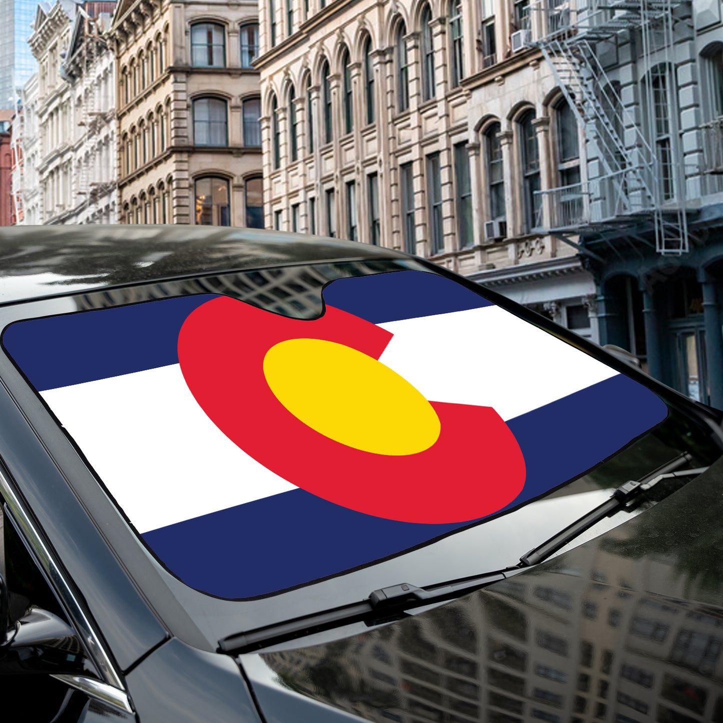 a car with the flag of colorado on it